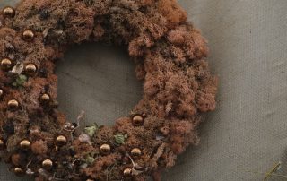 Using Preserved Moss Walls for Holiday Decor